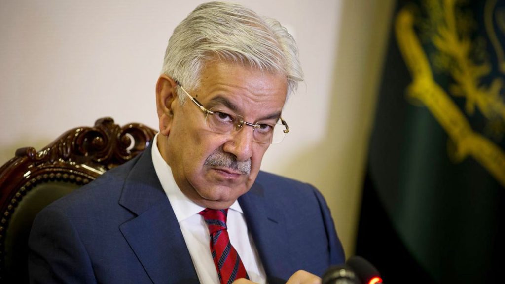 পাকিস্তানের প্রতিরক্ষামন্ত্রী